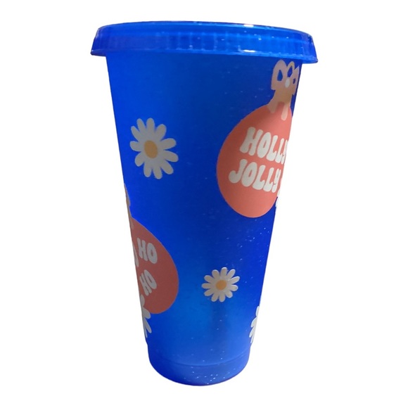 👜$3NEW handmade reusable cold cup “Holly Jolly” with matching top & straw 24oz - Picture 4 of 7